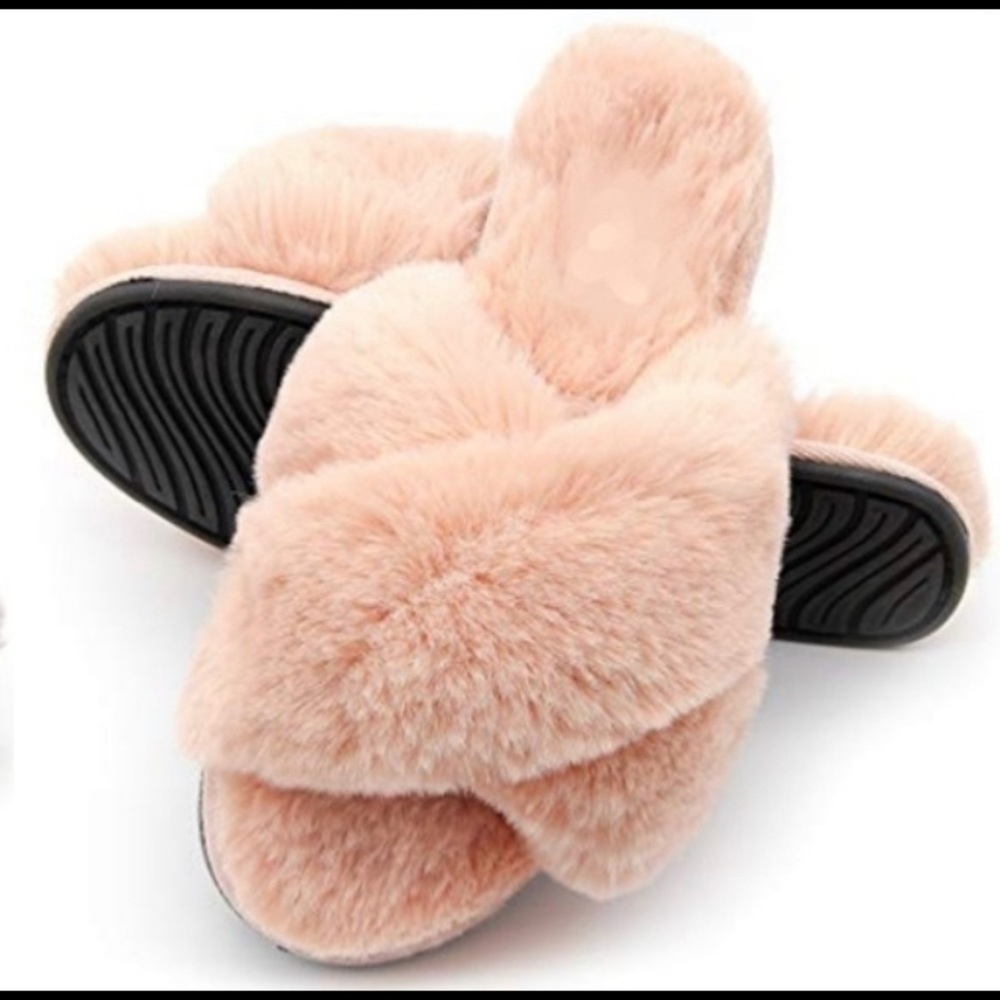 🎉Flash Sale🎉Pink Fluffy Faux Fur Slippers